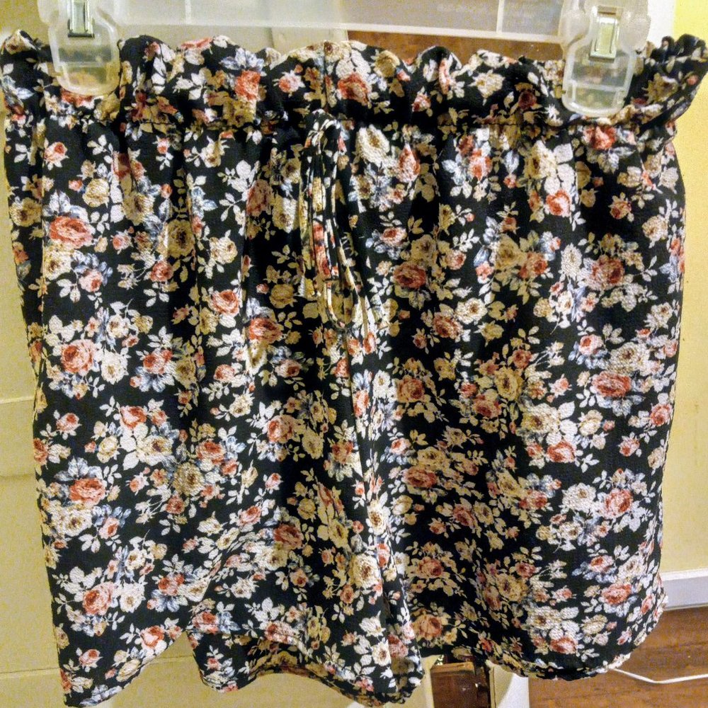 Vibe Sportswear Floral Shorts
